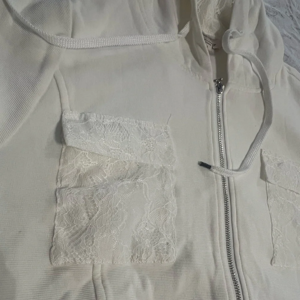 Like New White Pink Mary Ribbed Lace Hooded Zip Up Side Pockets Size Large